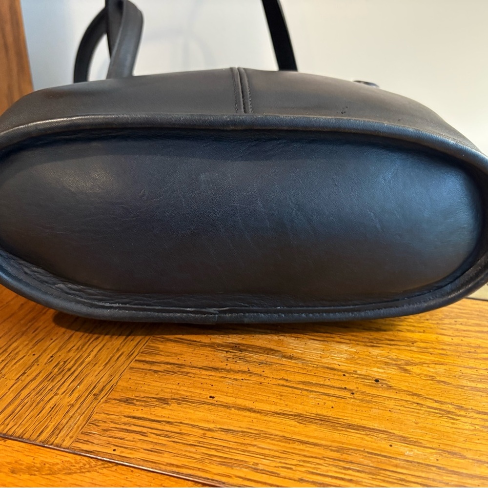 Coach Vintage Asheville Bag #9089 - Picture 8 of 11